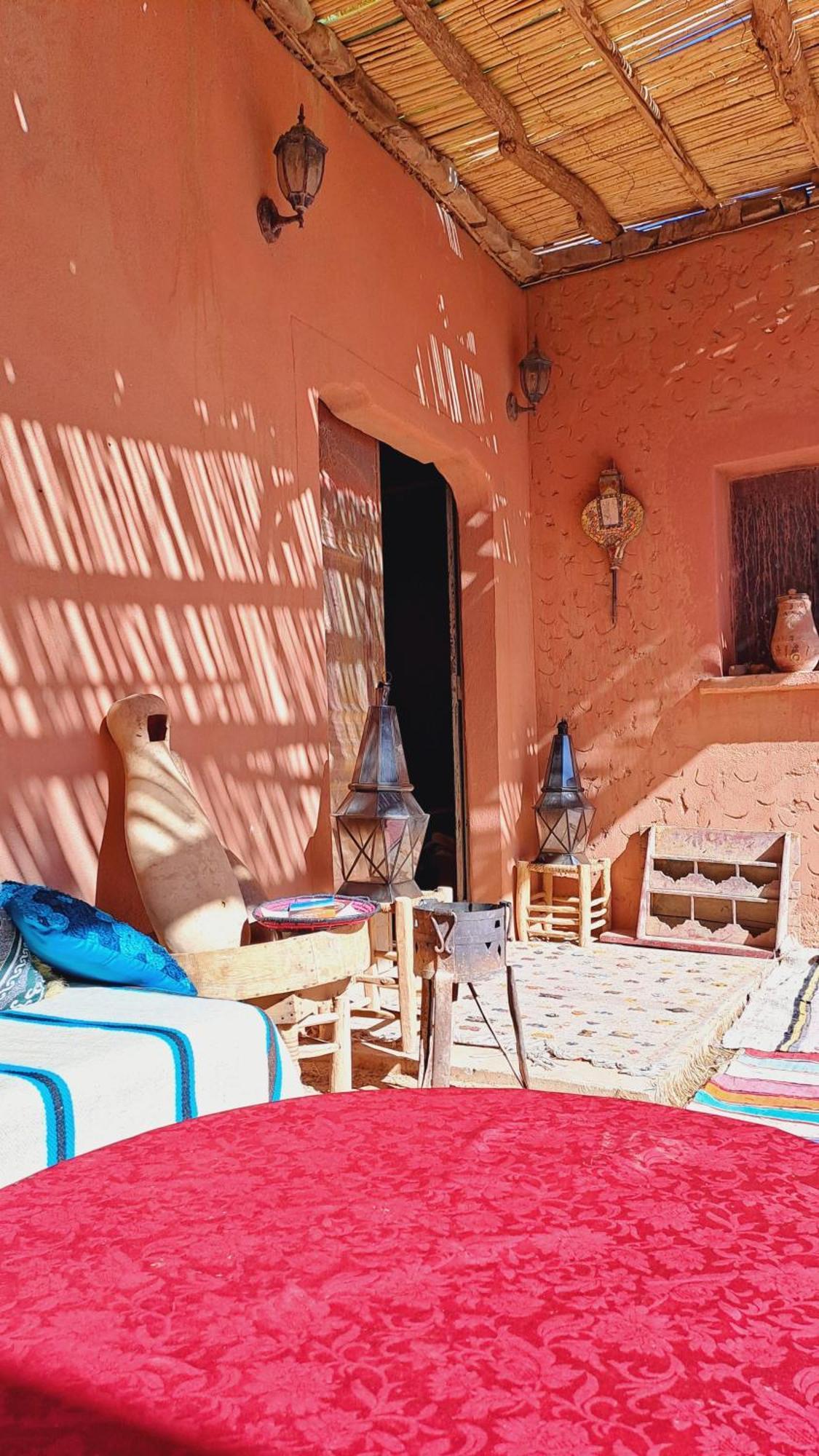 La Petite Maison Du Lac Iriki Foum Zguid Exteriör bild